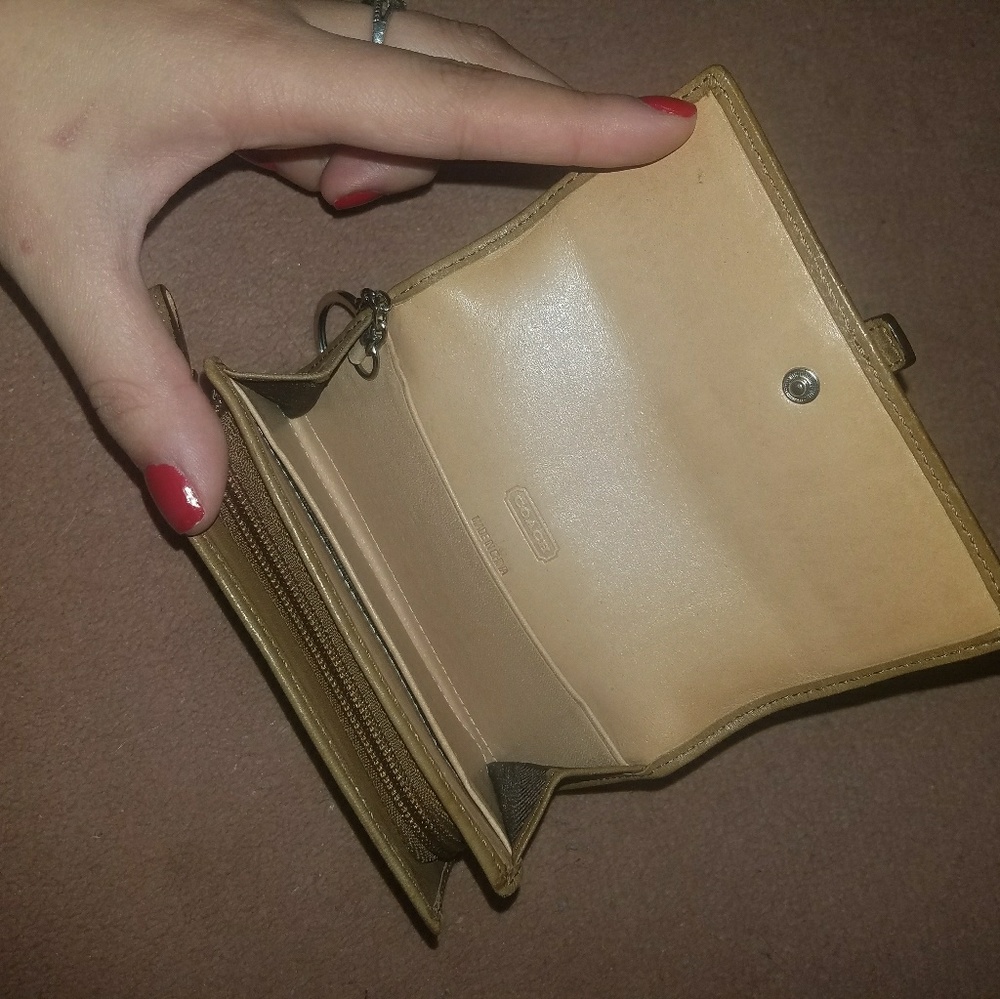Small Coach Wallet - Picture 3 of 7